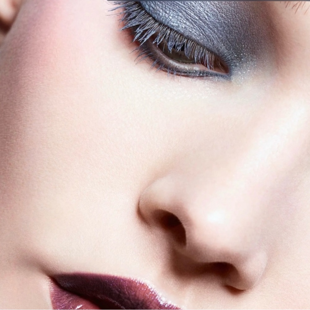 CHANEL HOLIDAY LES 4 OMBRES - Picture 3 of 6